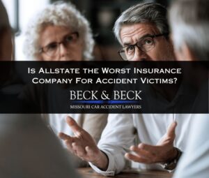 Accident victims speaking with an Allstate insurance adjuster after a car crash in Missouri